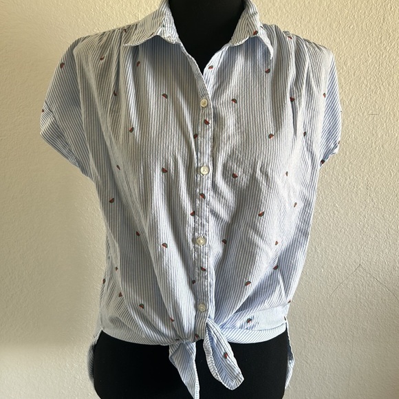 Old Navy Relaxed Blue Striped Button Front Blouse Size Medium - Picture 4 of 10